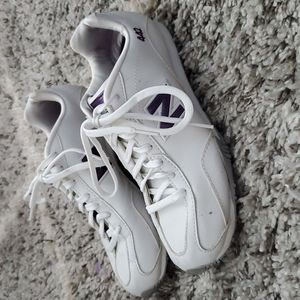 New Balance Women's Tennis Shoes Size 8